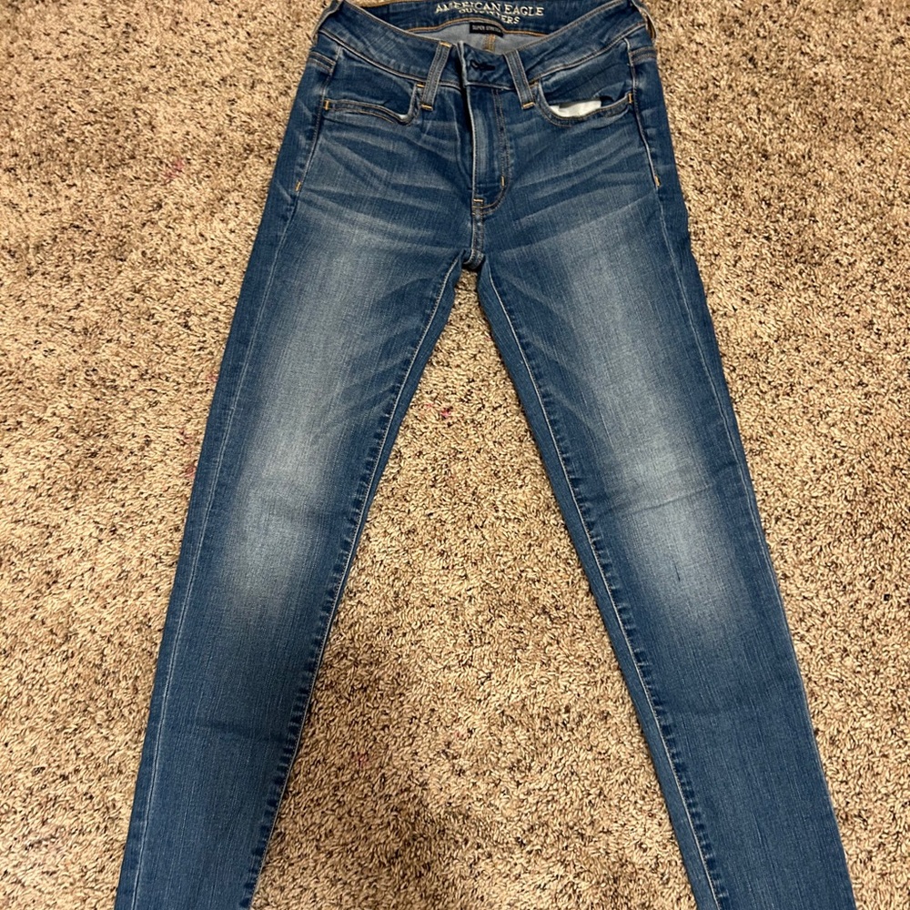 American eagle skinny jeans sized 2